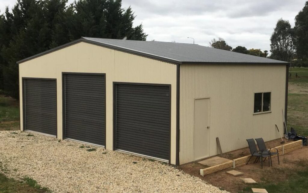 Triple metal garage